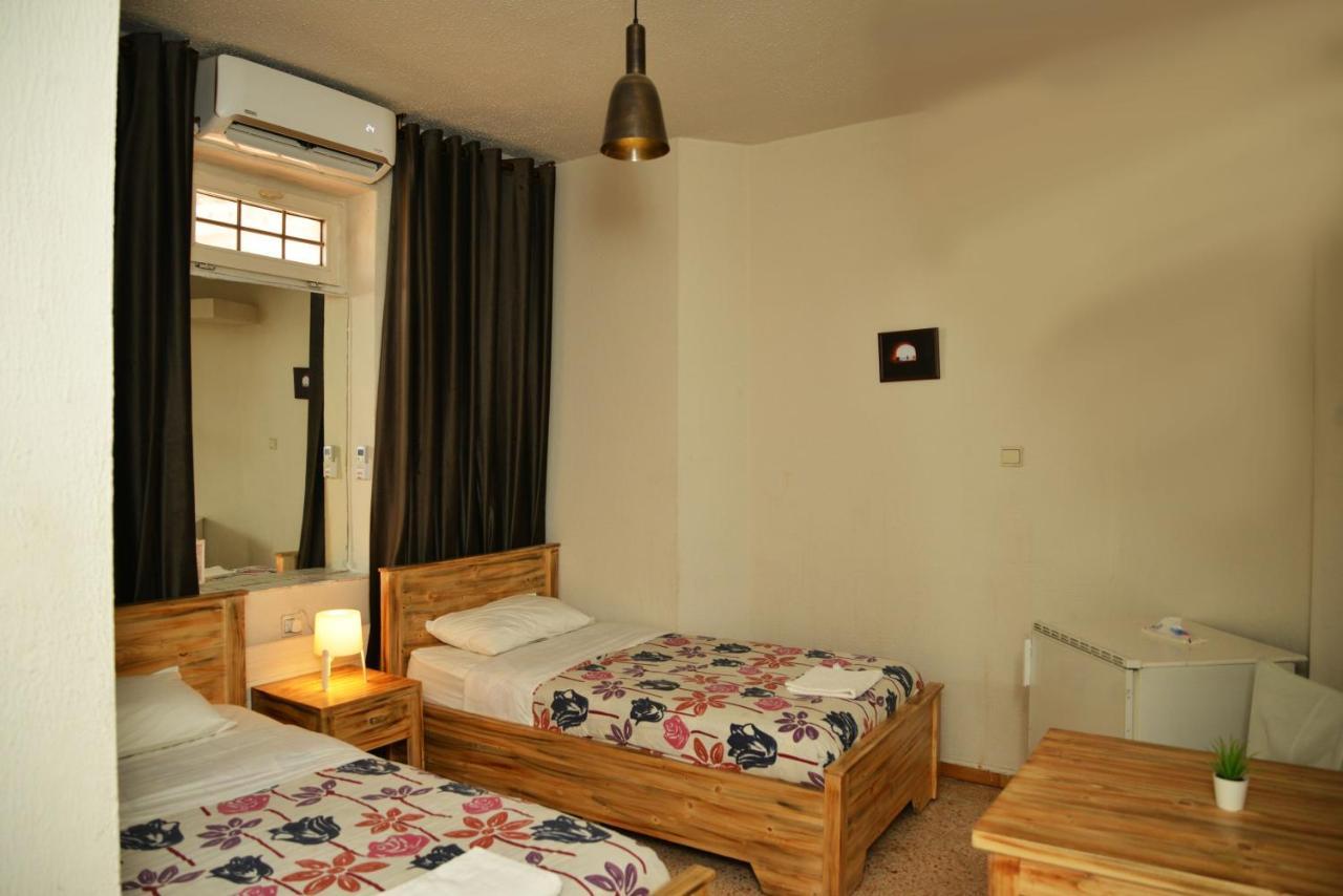 Cairwan Hotel Karak Exteriör bild